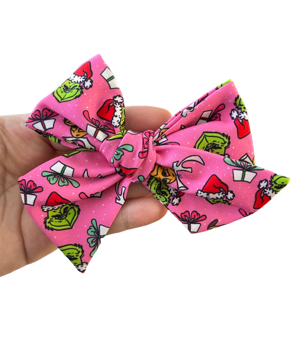 Pinky grinch bow