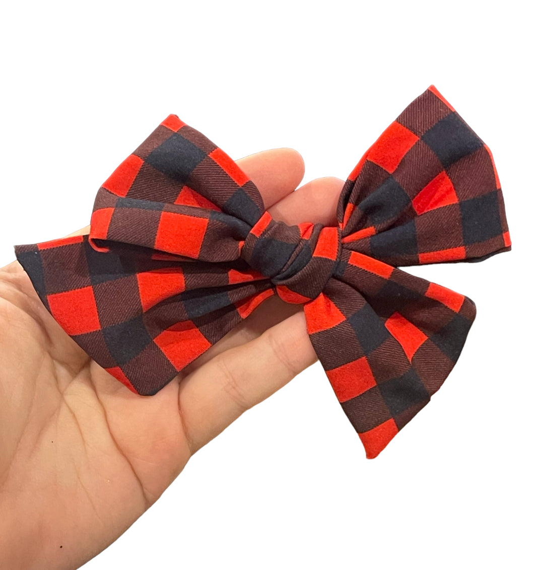 Classic holiday bow