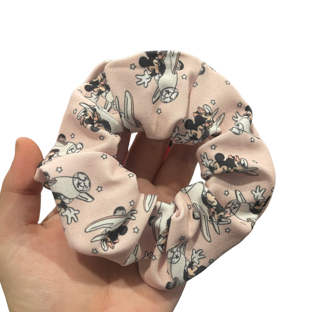 Love plane scrunchie