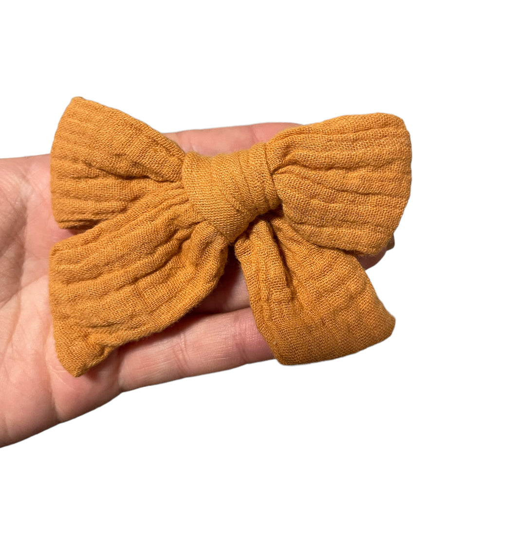 Mustard linen bow