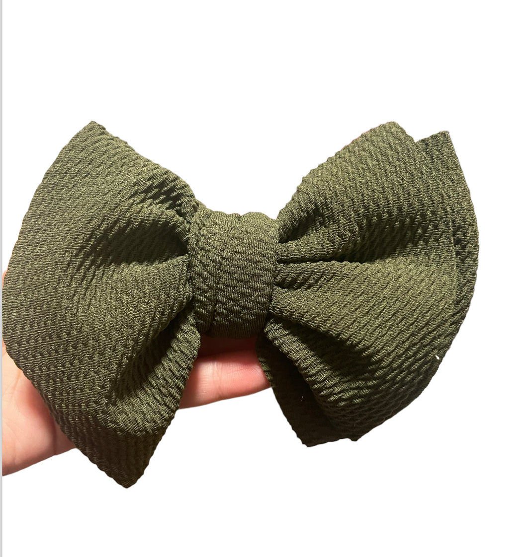 Forest green bow