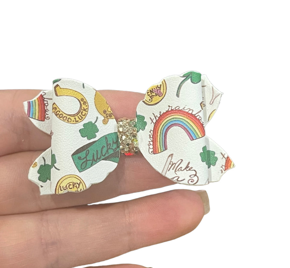 Tiny lucky bow