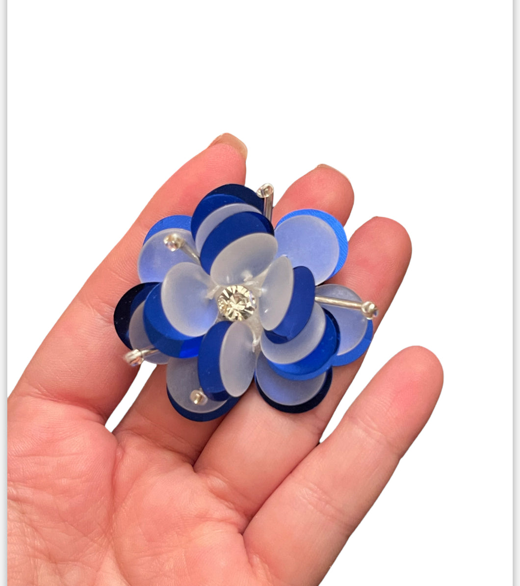 Blue fancy flower clip