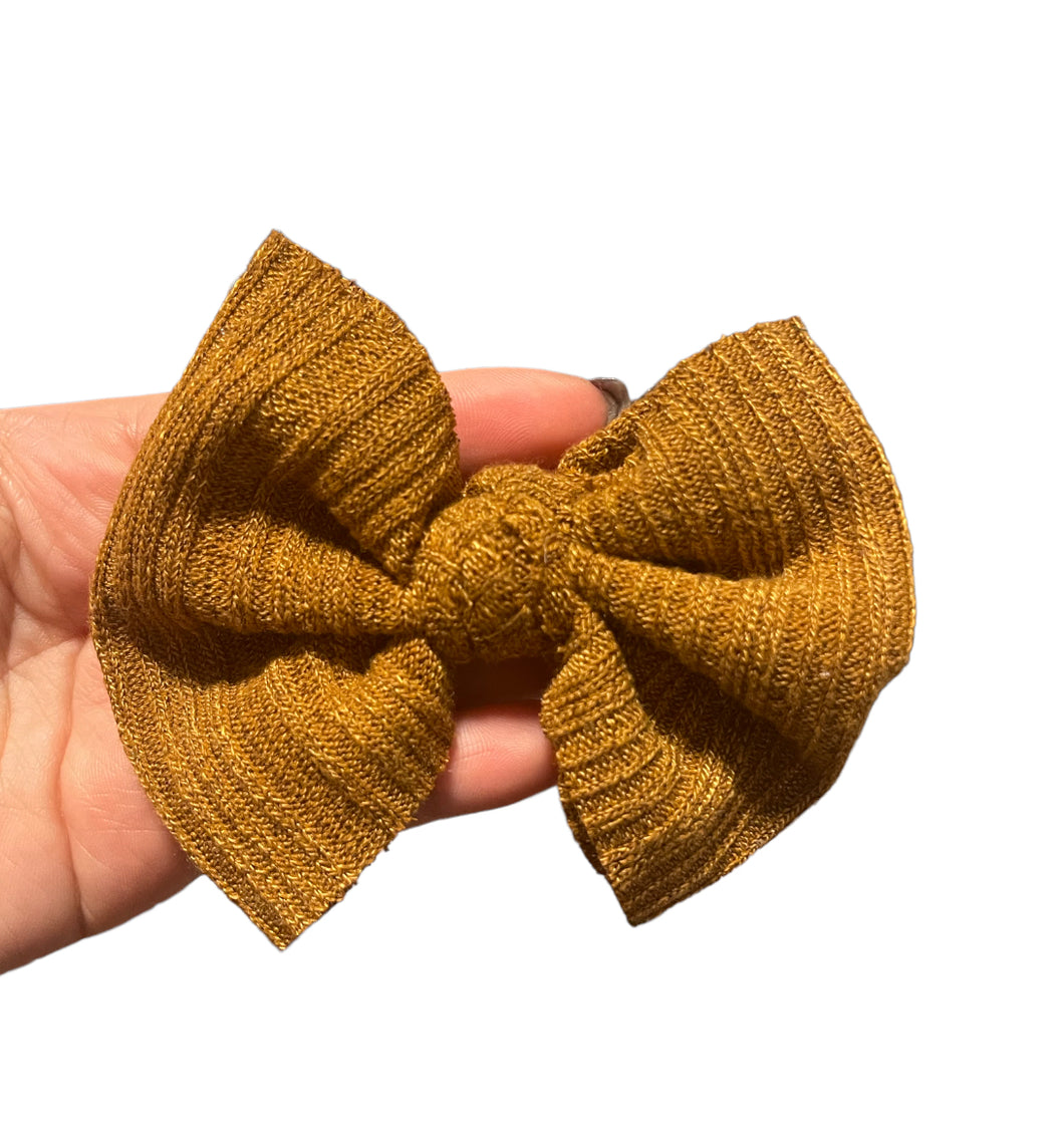 Comfy tan bow