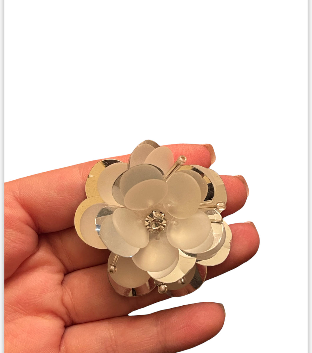 White Fancy flower clip